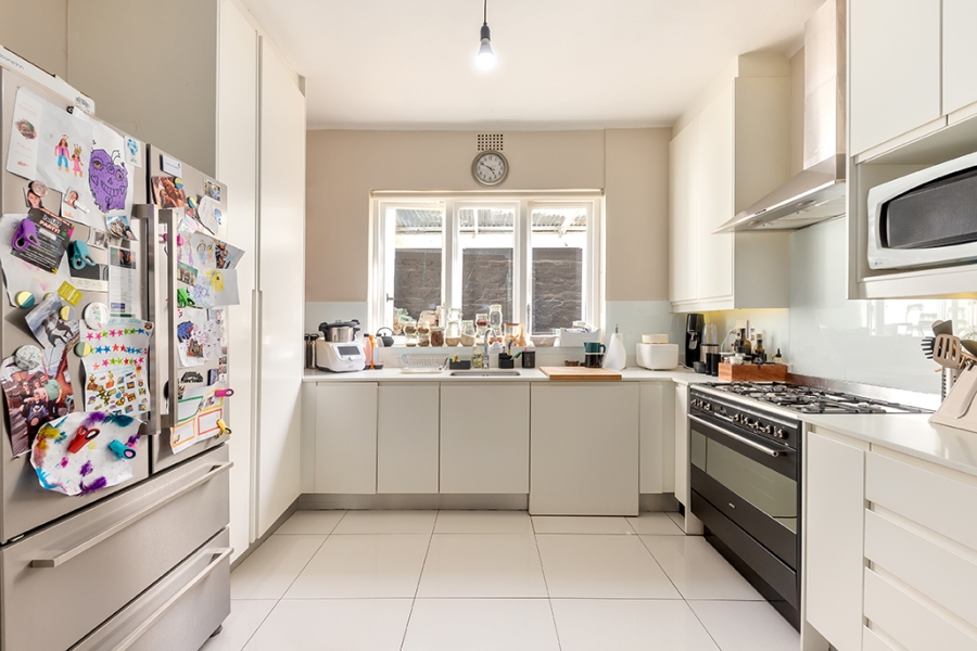 4 Bedroom Property for Sale in Gardens Western Cape